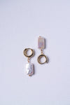 Square pearl fantastic Huggie