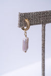 Square pearl fantastic Huggie