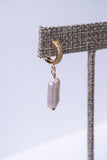 Square pearl fantastic Huggie